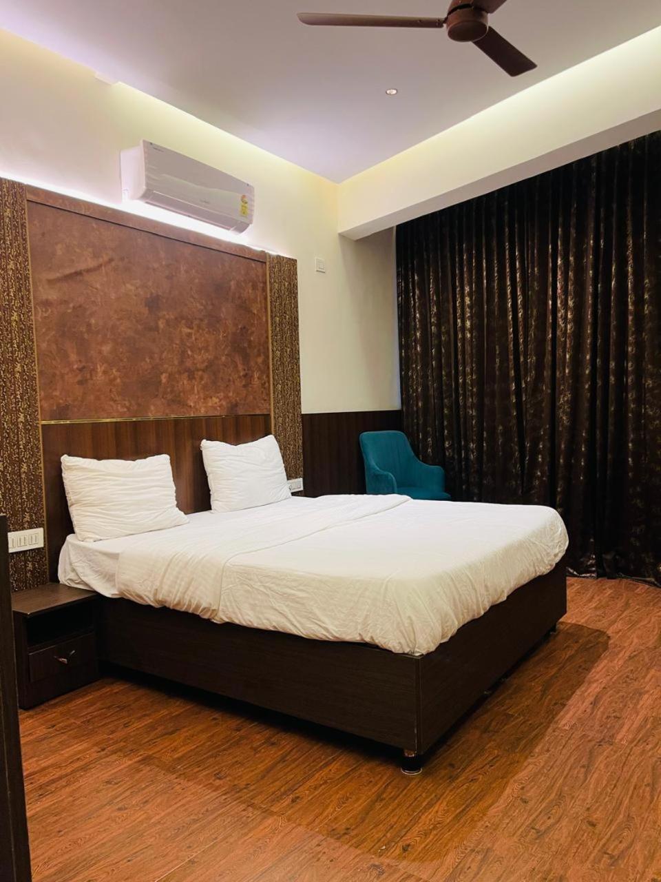 The Taaj Comforts Bangalore Exterior foto